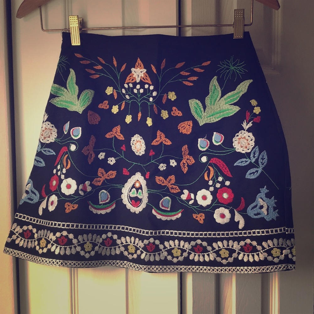 Boho bohemian embroidered mini skirt fang woman